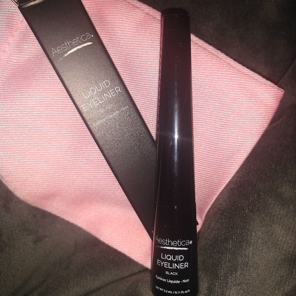 Aesthetica Liquid Eyeliner - Black